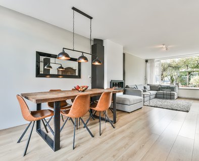 dt_hotels-td-oxeCZrodz78-unsplash-cropped-flipped2